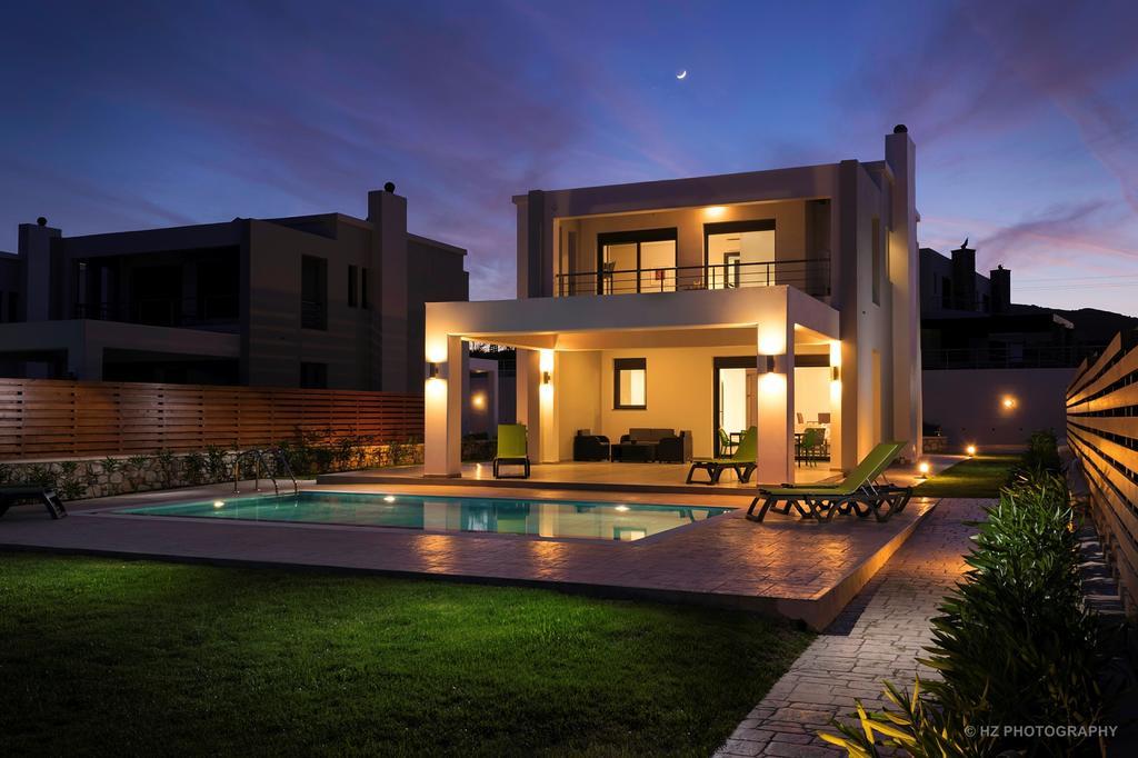 Antonoglou Beach Villas - Waterfront Luxury Retreat Лахания Стая снимка
