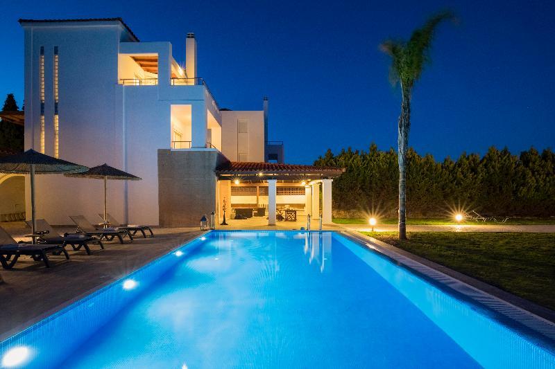 Antonoglou Beach Villas - Waterfront Luxury Retreat Лахания Екстериор снимка