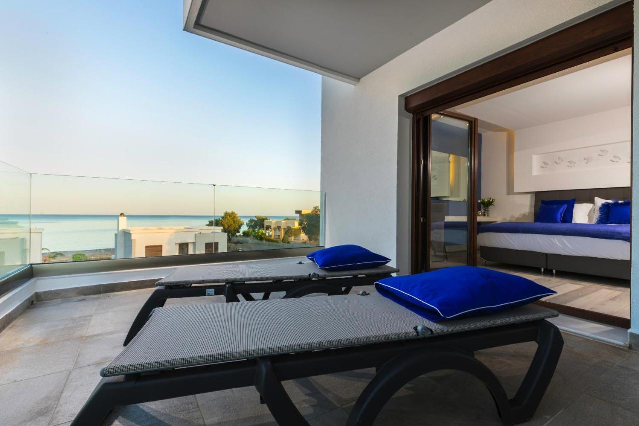 Antonoglou Beach Villas - Waterfront Luxury Retreat Лахания Стая снимка